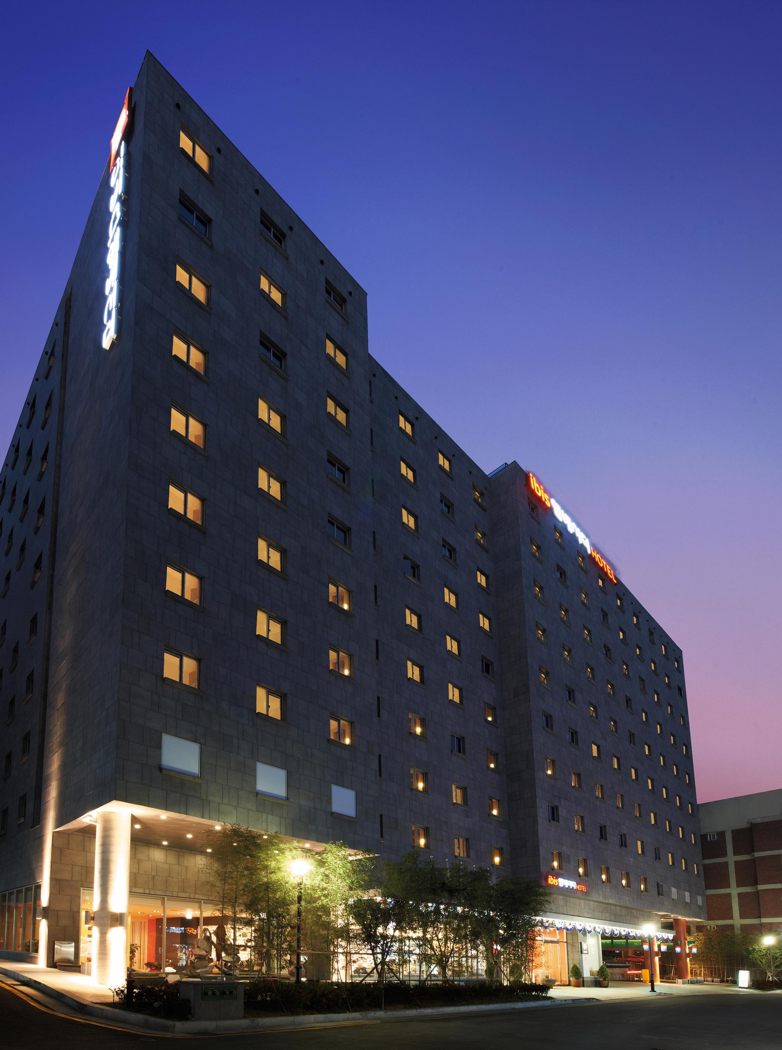 Отель Ibis Ambassador Seoul Insadong-Newly Renovated In 2025 Экстерьер фото